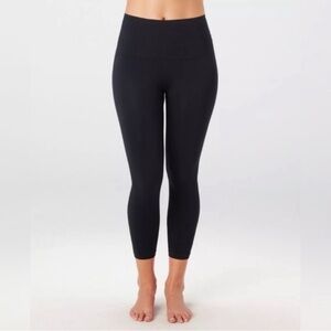 SPANX Very Black Cropped Lamn Leggings 1X